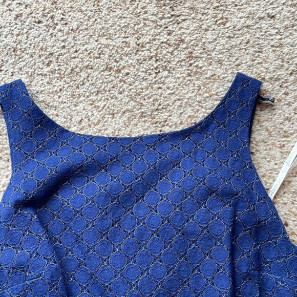 Lilly Pulitzer Elegant Blue and Gold Dress size 2 - Picture 5 of 6